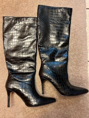 PrettyLittleThing Black Croc-Embossed Pointed-Toe Boots